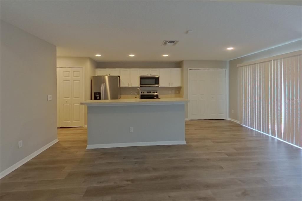 For Rent: $2,589 (3 beds, 2 baths, 1651 Square Feet)