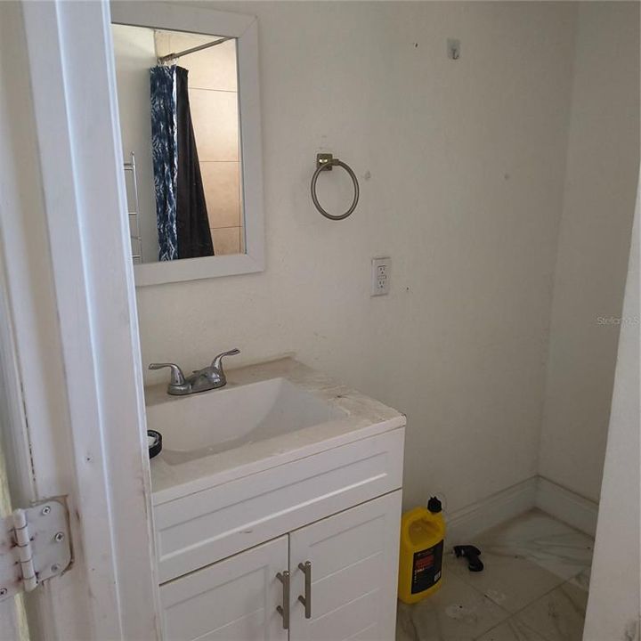 Activo con contrato: $200,000 (4 camas, 3 baños, 1508 Pies cuadrados)