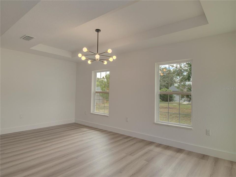 For Sale: $289,900 (3 beds, 2 baths, 1696 Square Feet)