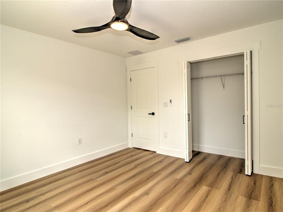 For Sale: $289,900 (3 beds, 2 baths, 1696 Square Feet)