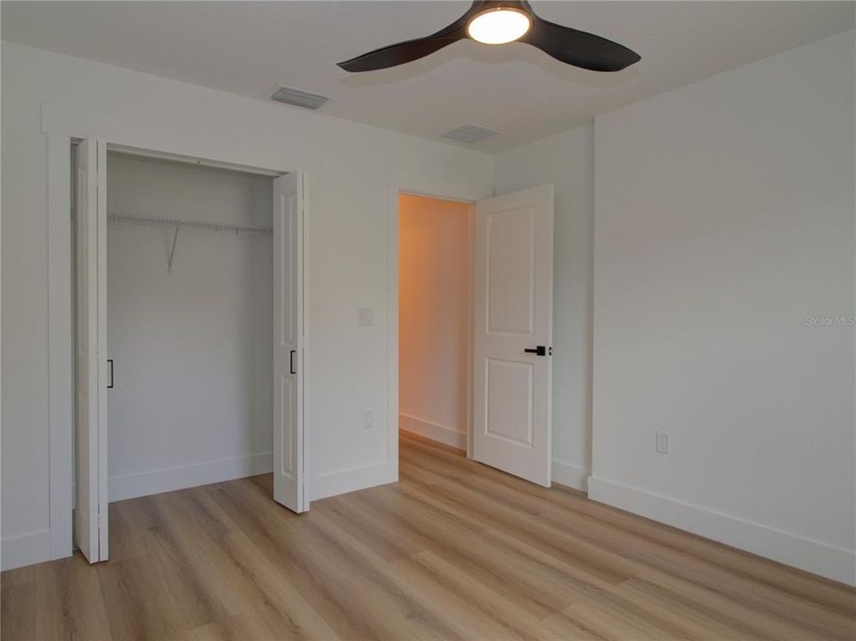 For Sale: $289,900 (3 beds, 2 baths, 1696 Square Feet)