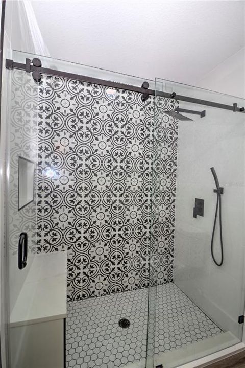 For Sale: $289,900 (3 beds, 2 baths, 1696 Square Feet)