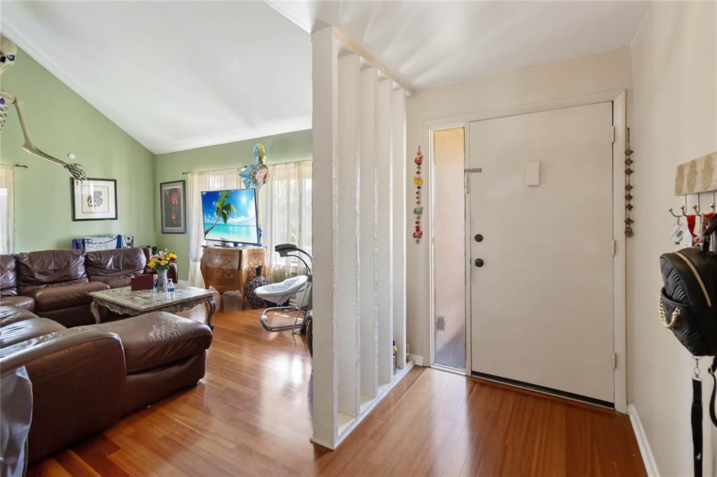For Sale: $200,000 (3 beds, 3 baths, 1950 Square Feet)