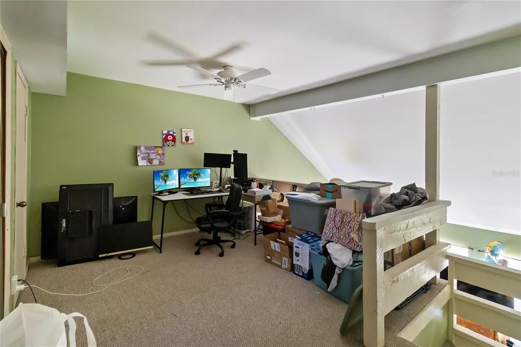 For Sale: $200,000 (3 beds, 3 baths, 1950 Square Feet)