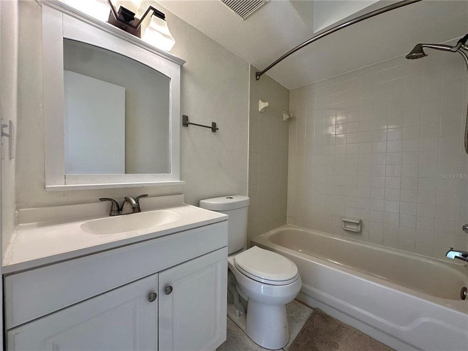 En Venta: $184,900 (2 camas, 2 baños, 900 Pies cuadrados)