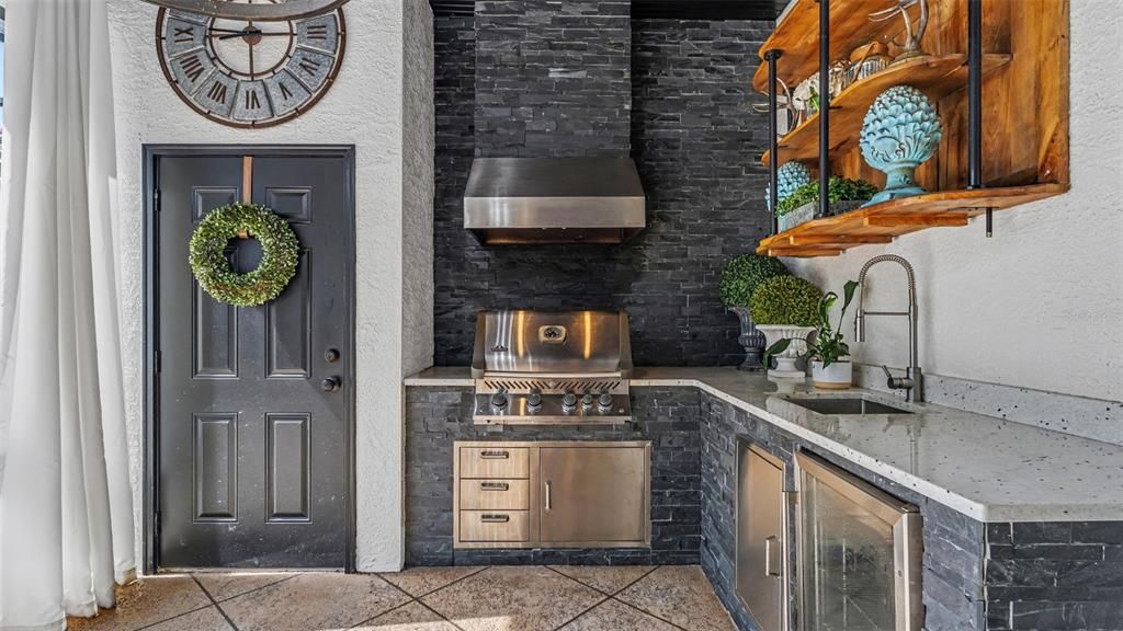 For Sale: $925,000 (5 beds, 3 baths, 3584 Square Feet)