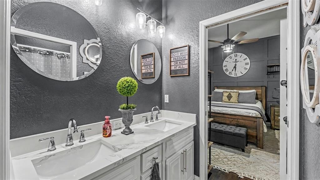 For Sale: $925,000 (5 beds, 3 baths, 3584 Square Feet)