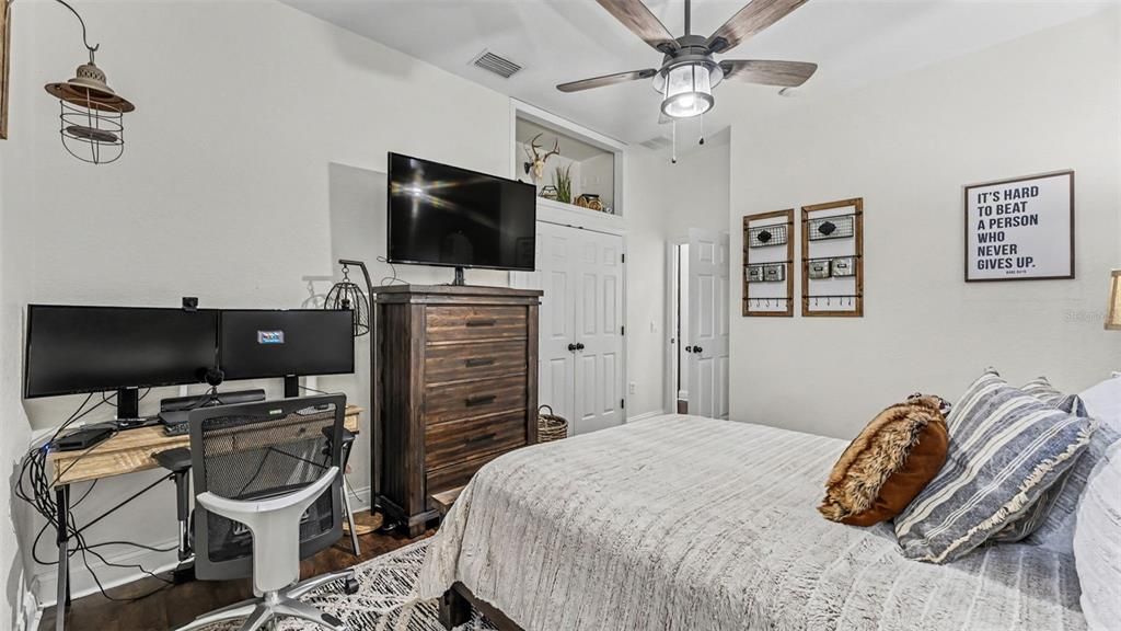 For Sale: $925,000 (5 beds, 3 baths, 3584 Square Feet)