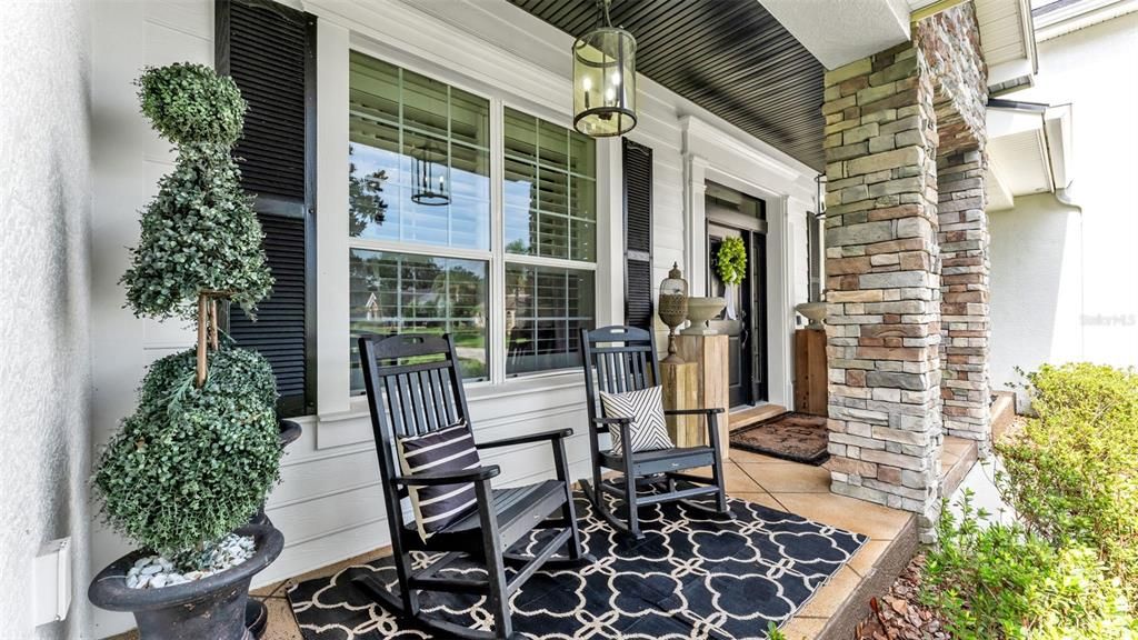 For Sale: $925,000 (5 beds, 3 baths, 3584 Square Feet)