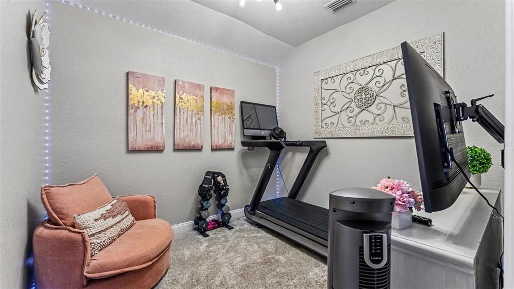For Sale: $925,000 (5 beds, 3 baths, 3584 Square Feet)