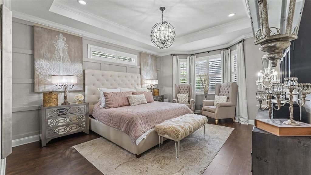 For Sale: $925,000 (5 beds, 3 baths, 3584 Square Feet)