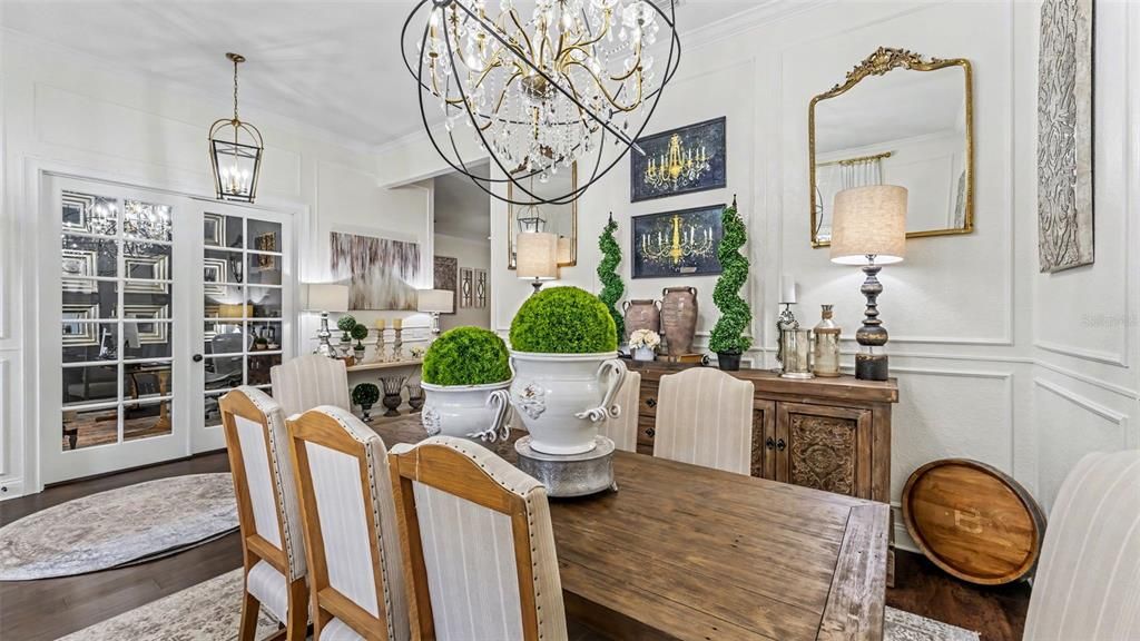 For Sale: $925,000 (5 beds, 3 baths, 3584 Square Feet)