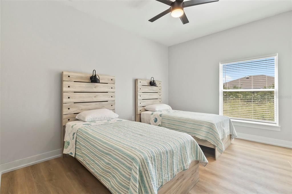 For Rent: $1,550 (6 beds, 4 baths, 1245 Square Feet)
