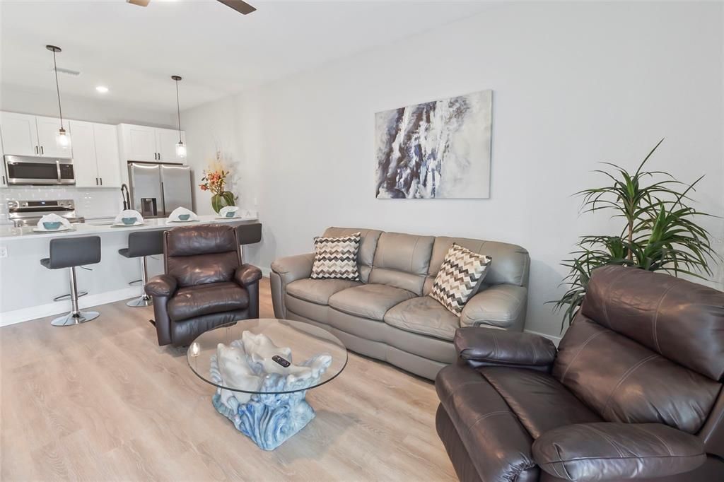 For Rent: $1,550 (6 beds, 4 baths, 1245 Square Feet)