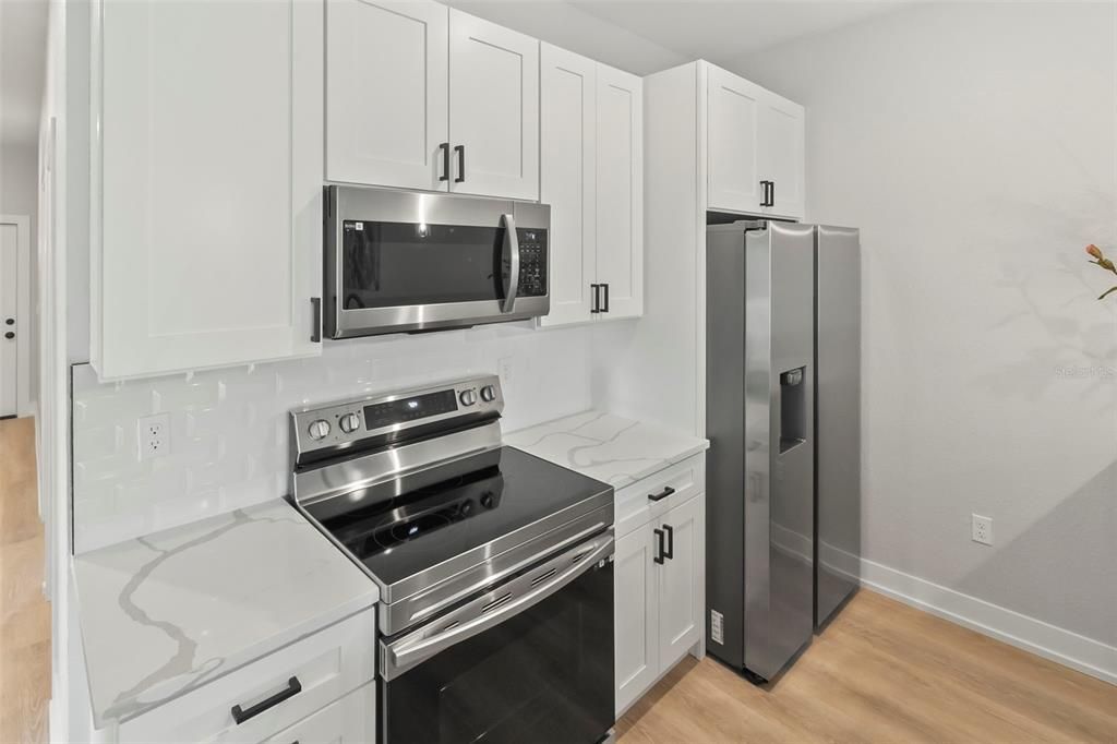 For Rent: $1,550 (6 beds, 4 baths, 1245 Square Feet)