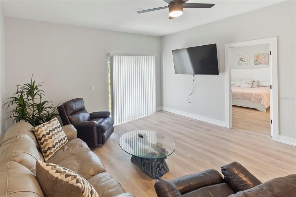 For Rent: $1,550 (6 beds, 4 baths, 1245 Square Feet)
