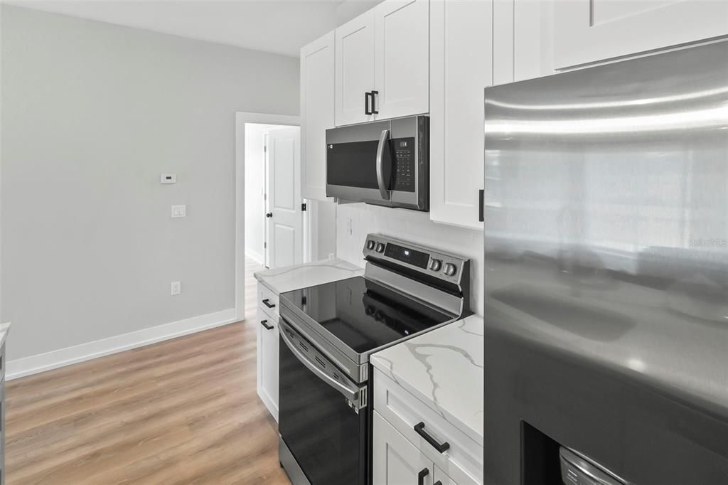 For Rent: $1,550 (6 beds, 4 baths, 1245 Square Feet)