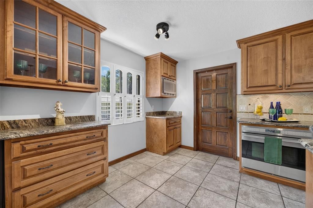 En Venta: $445,000 (3 camas, 3 baños, 2297 Pies cuadrados)