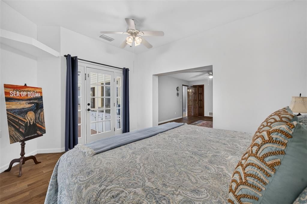 En Venta: $445,000 (3 camas, 3 baños, 2297 Pies cuadrados)