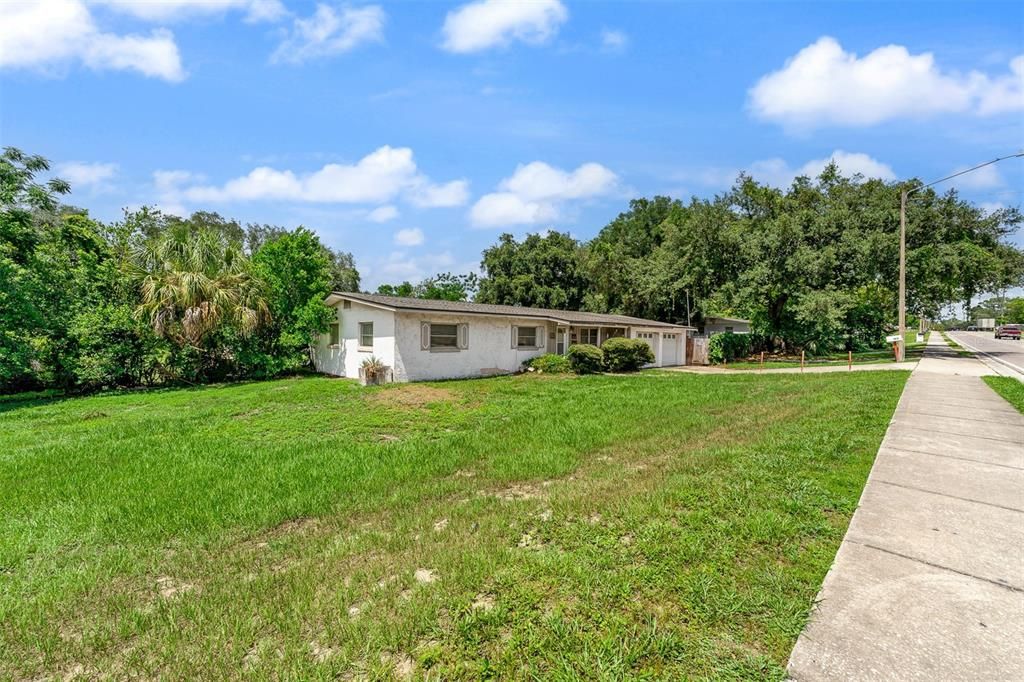 En Venta: $299,900 (3 camas, 2 baños, 2112 Pies cuadrados)