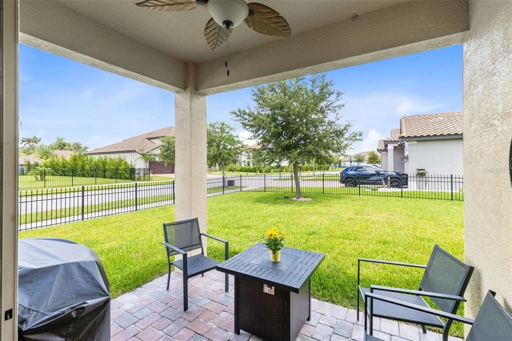 En Venta: $574,500 (5 camas, 3 baños, 3962 Pies cuadrados)