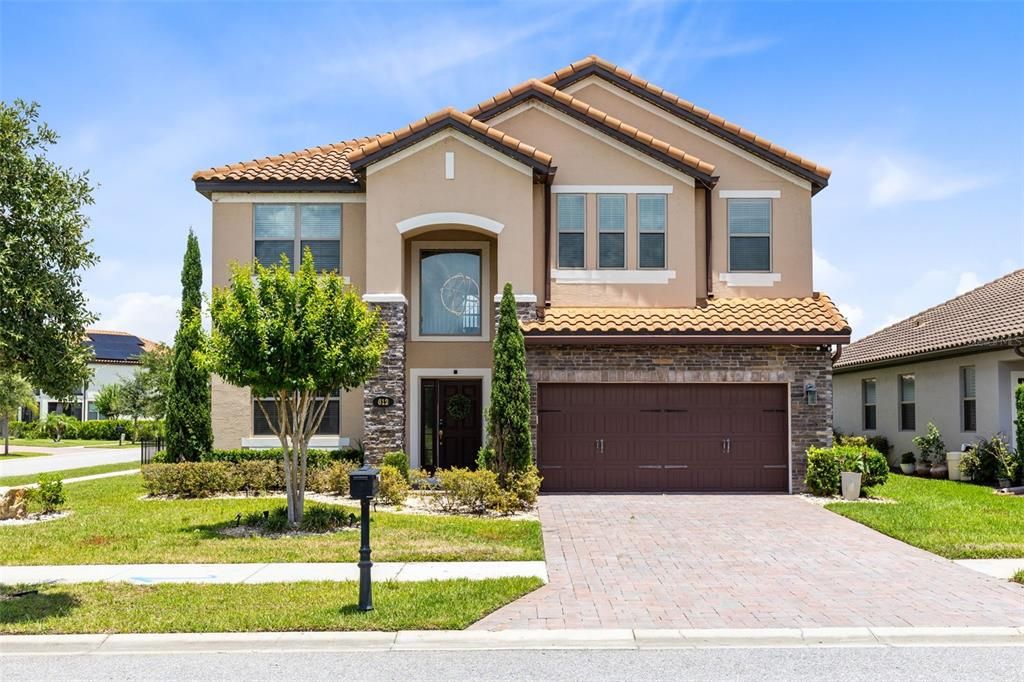 En Venta: $574,500 (5 camas, 3 baños, 3962 Pies cuadrados)