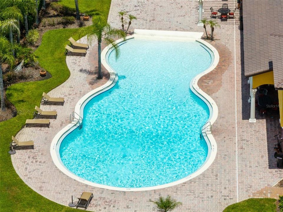 En Venta: $574,500 (5 camas, 3 baños, 3962 Pies cuadrados)