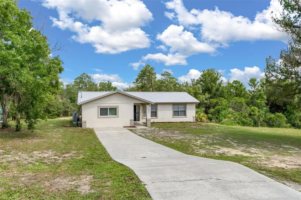 For Sale: $409,000 (3 beds, 2 baths, 1608 Square Feet)