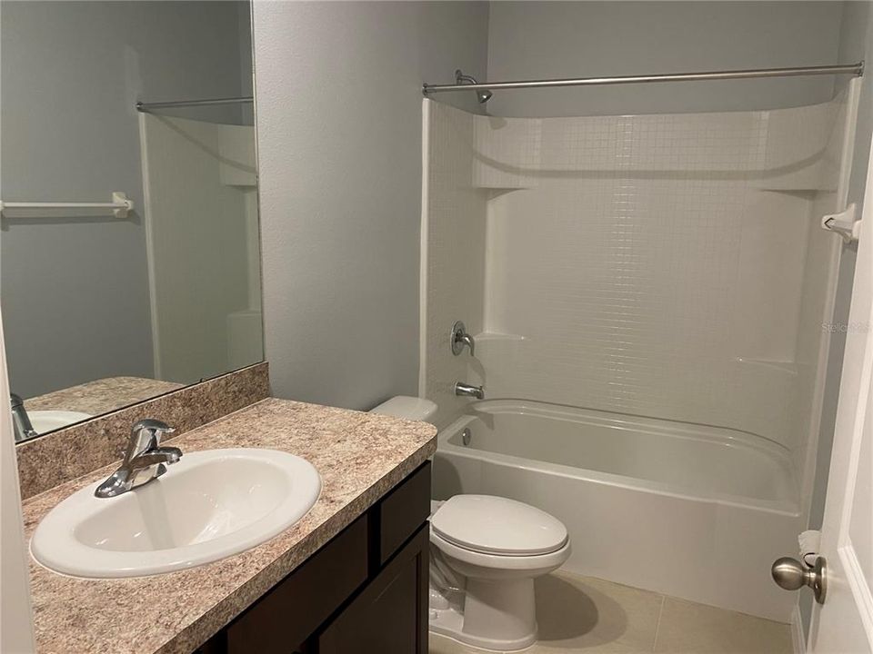 В аренду: $2,200 (3 спален, 2 ванн, 1707 Квадратных фут)