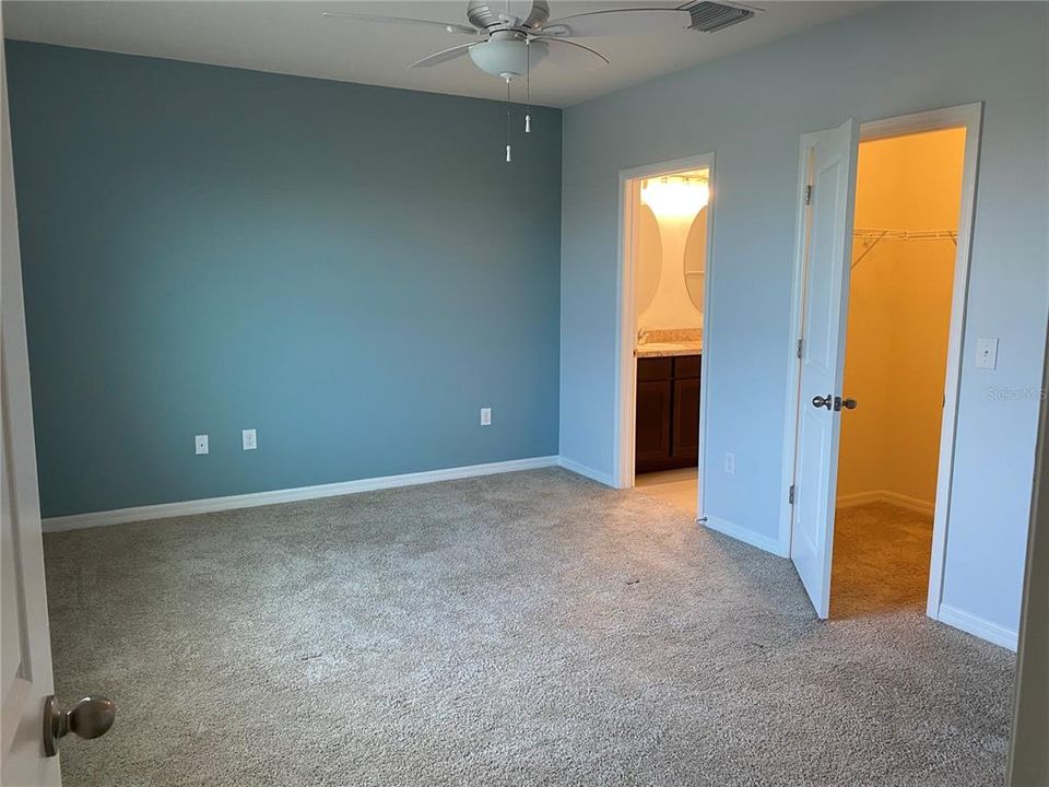 В аренду: $2,200 (3 спален, 2 ванн, 1707 Квадратных фут)
