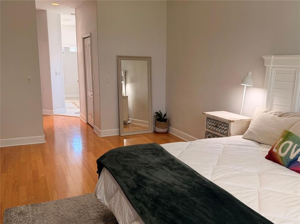 En Venta: $1,068,000 (4 camas, 3 baños, 3835 Pies cuadrados)