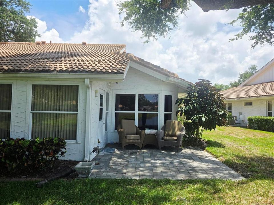 For Rent: $2,299 (2 beds, 2 baths, 1703 Square Feet)