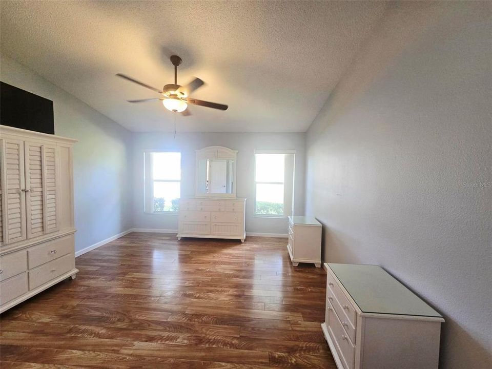 For Rent: $2,299 (2 beds, 2 baths, 1703 Square Feet)