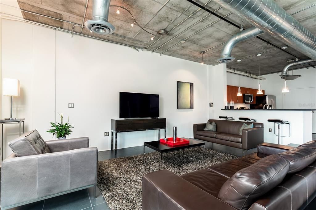 For Sale: $369,500 (1 beds, 2 baths, 1465 Square Feet)