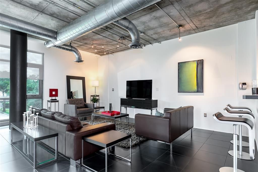 For Sale: $369,500 (1 beds, 2 baths, 1465 Square Feet)