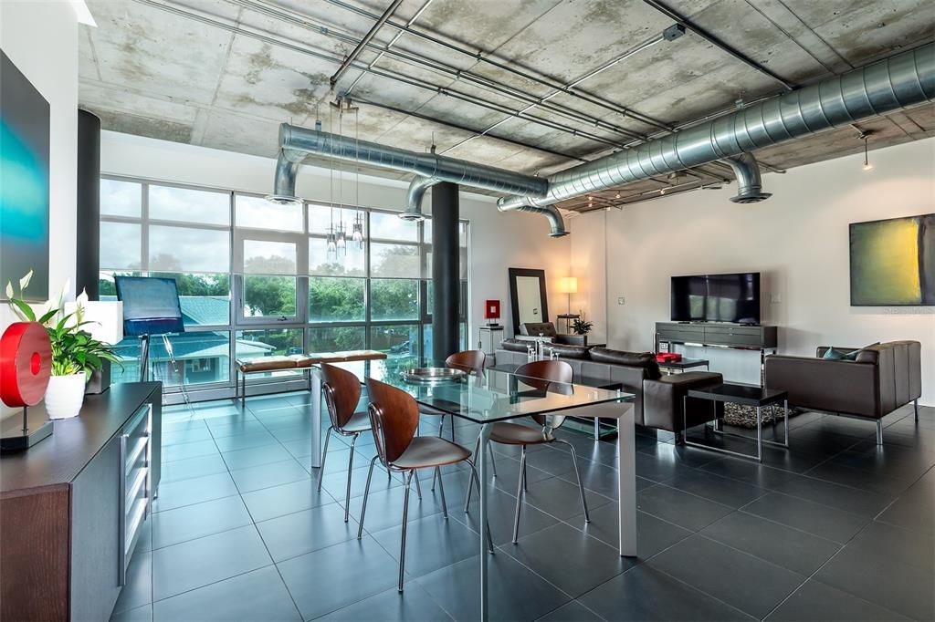For Sale: $369,500 (1 beds, 2 baths, 1465 Square Feet)