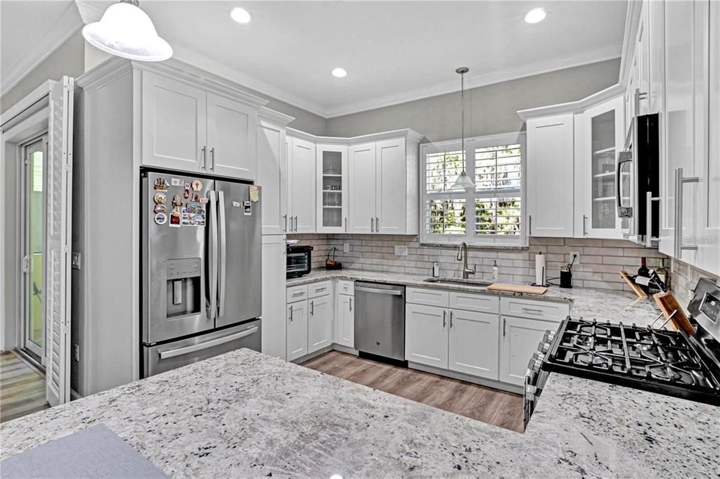 For Sale: $435,000 (3 beds, 2 baths, 2275 Square Feet)