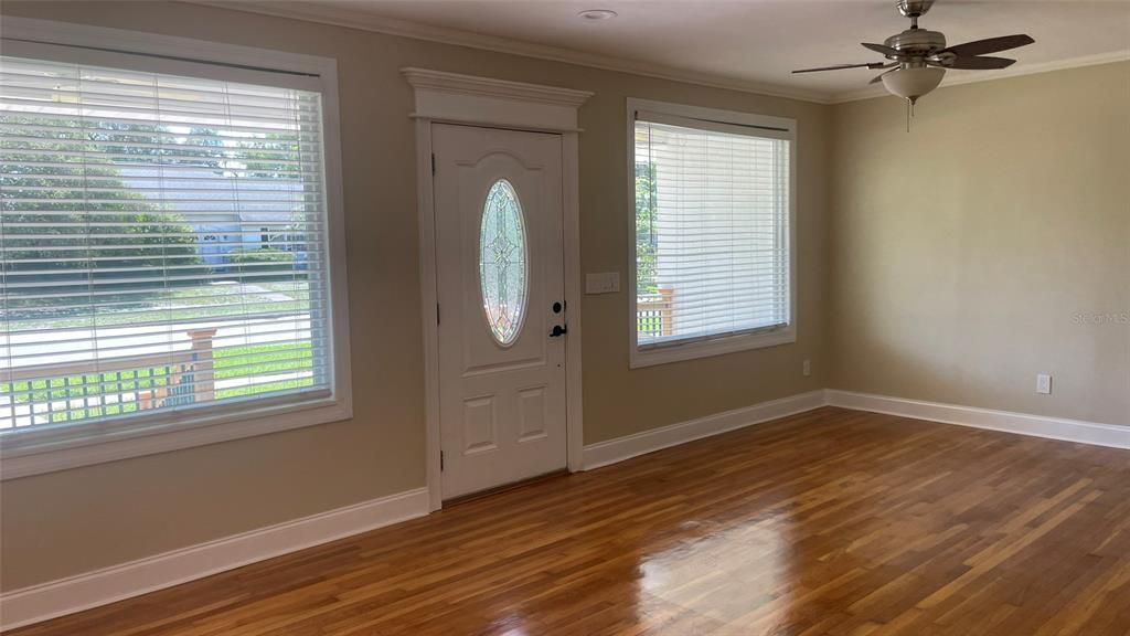Active With Contract: $689,000 (5 beds, 5 baths, 3191 Square Feet)