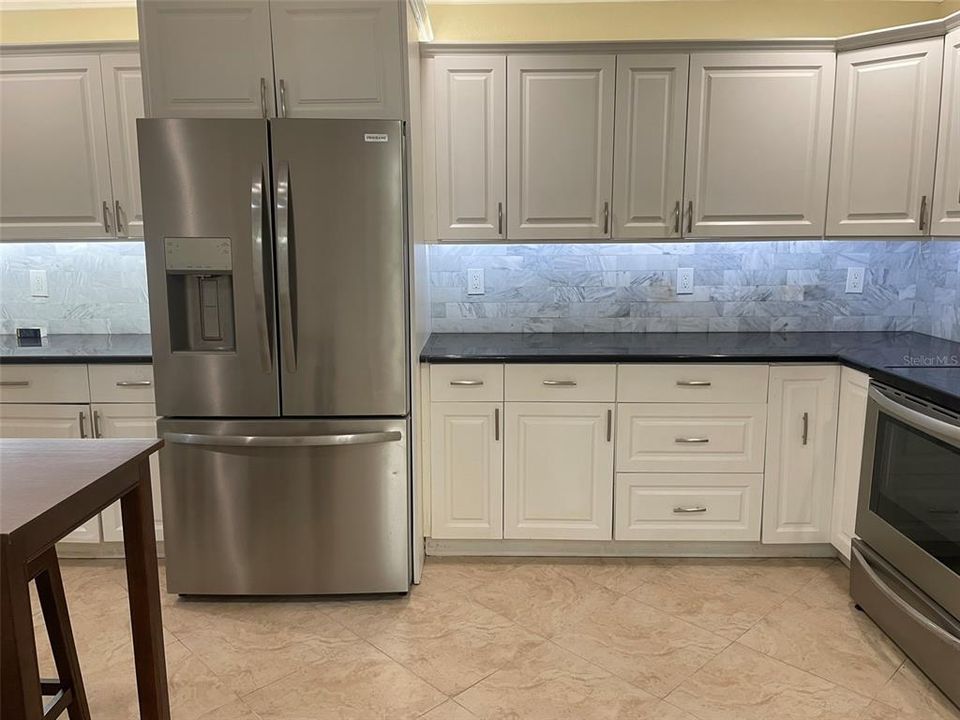 Active With Contract: $689,000 (5 beds, 5 baths, 3191 Square Feet)