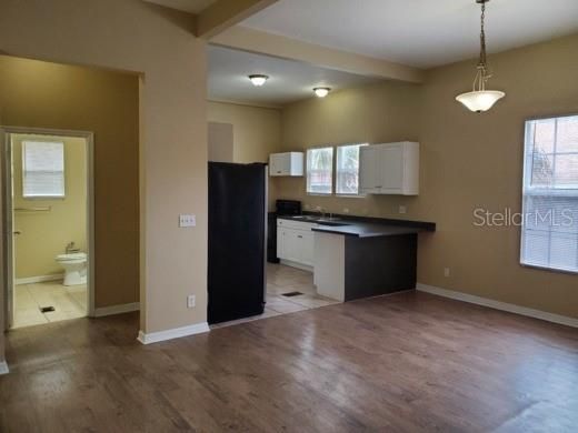 В аренду: $1,895 (3 спален, 1 ванн, 1287 Квадратных фут)