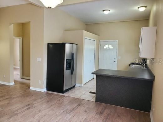 В аренду: $1,895 (3 спален, 1 ванн, 1287 Квадратных фут)