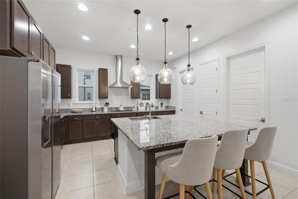 For Sale: $544,000 (3 beds, 3 baths, 2176 Square Feet)