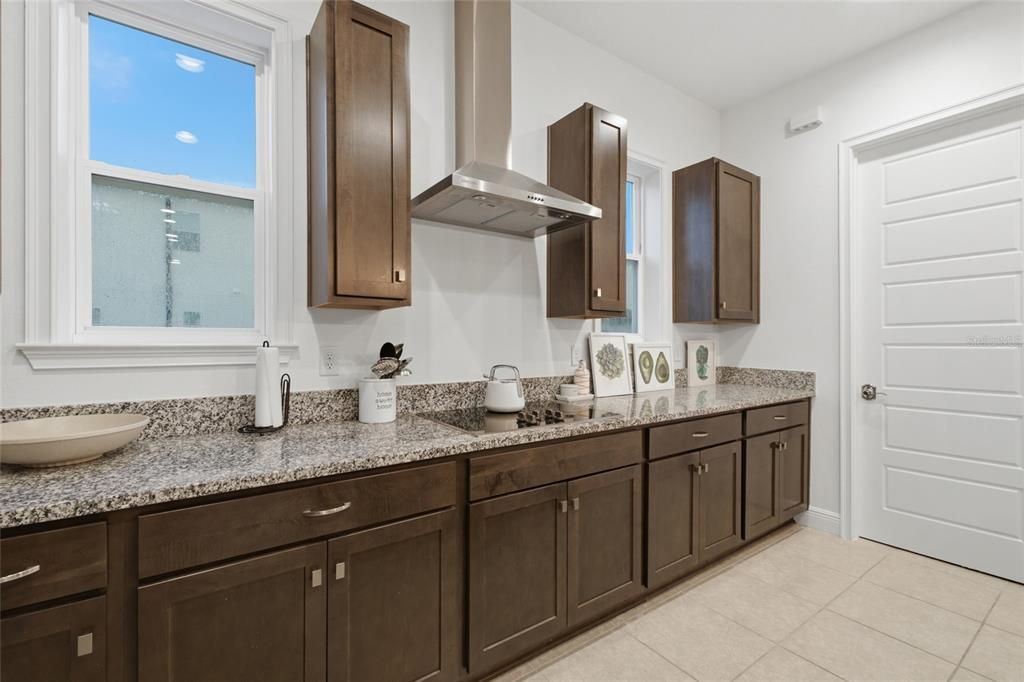 For Sale: $544,000 (3 beds, 3 baths, 2176 Square Feet)