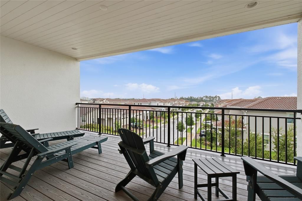 For Sale: $544,000 (3 beds, 3 baths, 2176 Square Feet)
