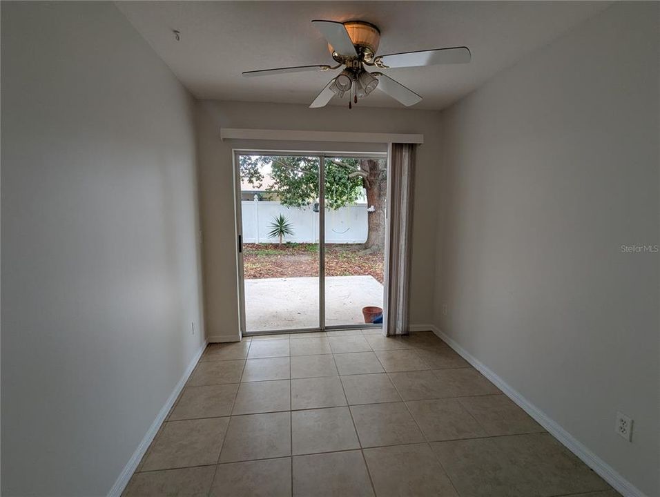 For Rent: $2,170 (4 beds, 2 baths, 1286 Square Feet)