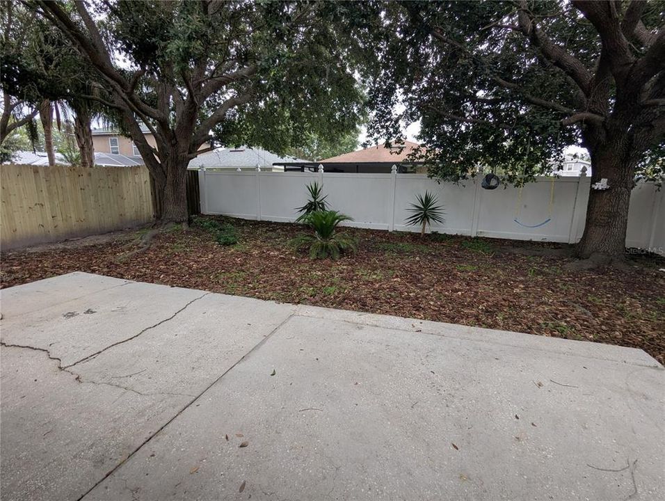 For Rent: $2,170 (4 beds, 2 baths, 1286 Square Feet)