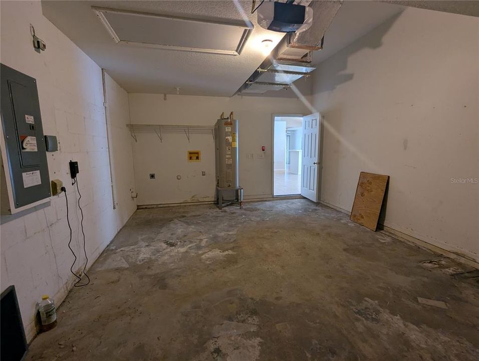 For Rent: $2,170 (4 beds, 2 baths, 1286 Square Feet)