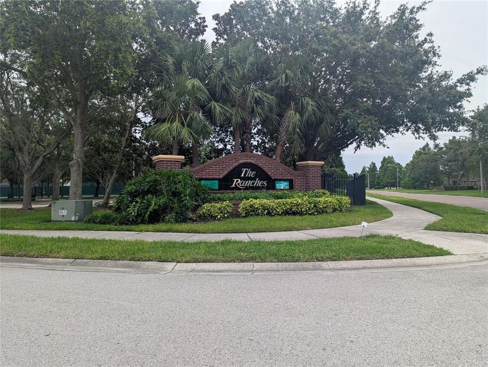For Rent: $2,170 (4 beds, 2 baths, 1286 Square Feet)