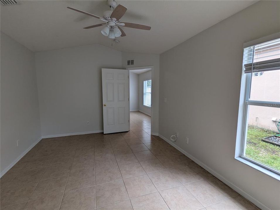 For Rent: $2,170 (4 beds, 2 baths, 1286 Square Feet)