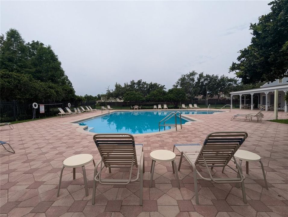 For Rent: $2,170 (4 beds, 2 baths, 1286 Square Feet)